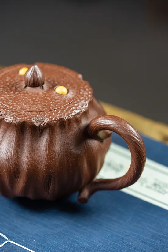 Premium Yixing Zisha Teapot – Handcrafted Artisan Teapots 4