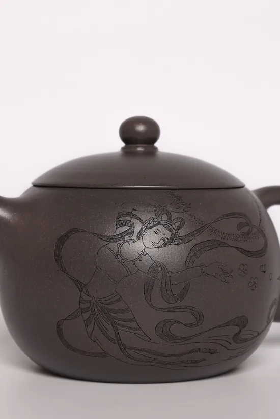 Rare Celestial Yixing Zisha Teapot by Master Chen Yue'e – 1120cc 4