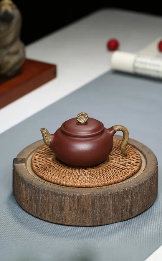 Yixing Zisha Teapot | Handcrafted Clay Teapots | Artisan Ceramics 2