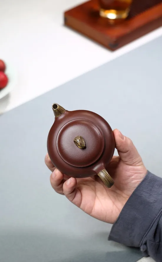 Yixing Zisha Teapot | Handcrafted Clay Teapots | Artisan Ceramics 6