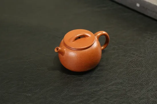 Premium Yixing Zisha Clay Teapot | Handcrafted Artisan Teapots 3