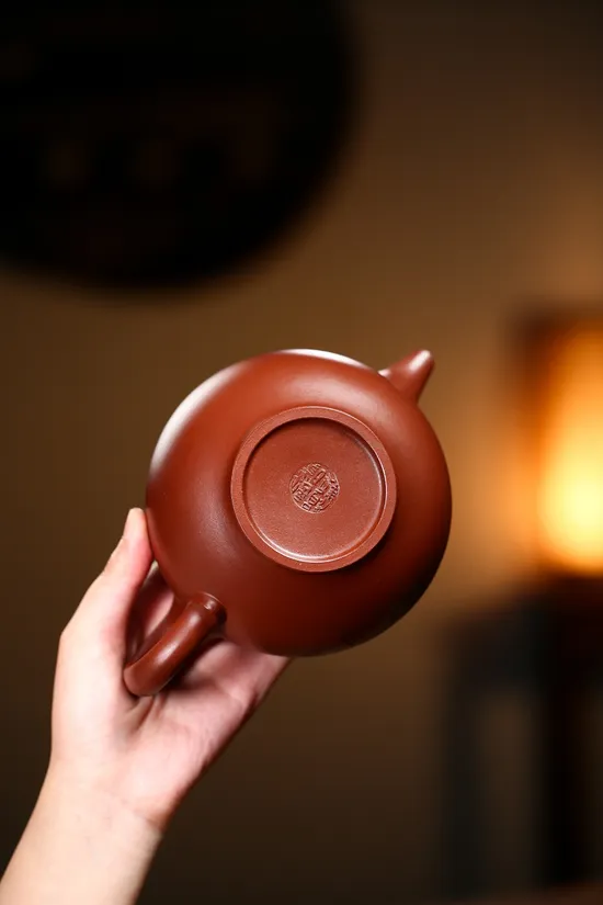 Handcrafted Yixing Zisha Teapot | National Master Artist Xu Shijuan | 400cc 3