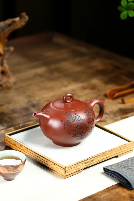 Handcrafted Yixing Zisha Teapot | National Master Artist Xu Shijuan | 400cc 8