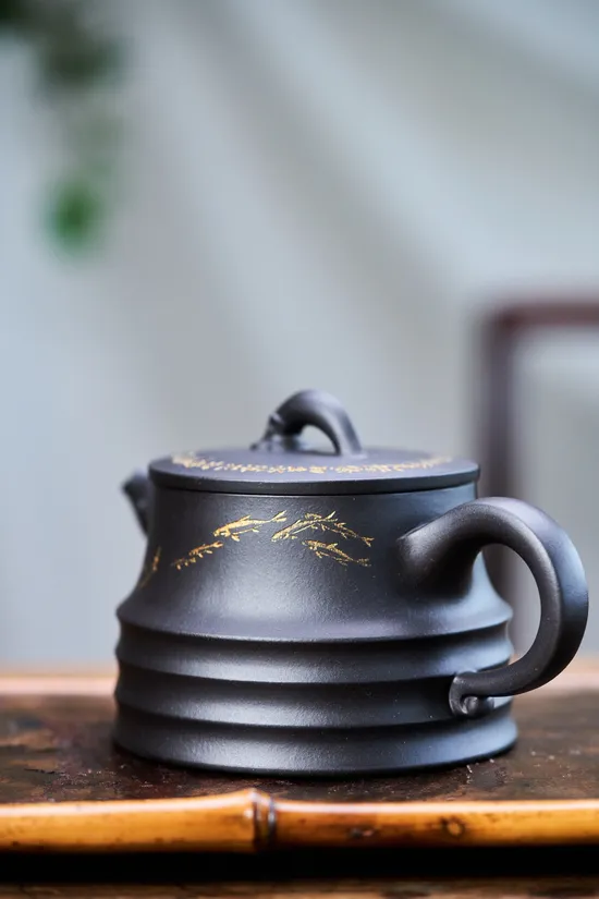 Yixing Clay Teapot | Handcrafted Zisha Artisan Teapot 400cc 5