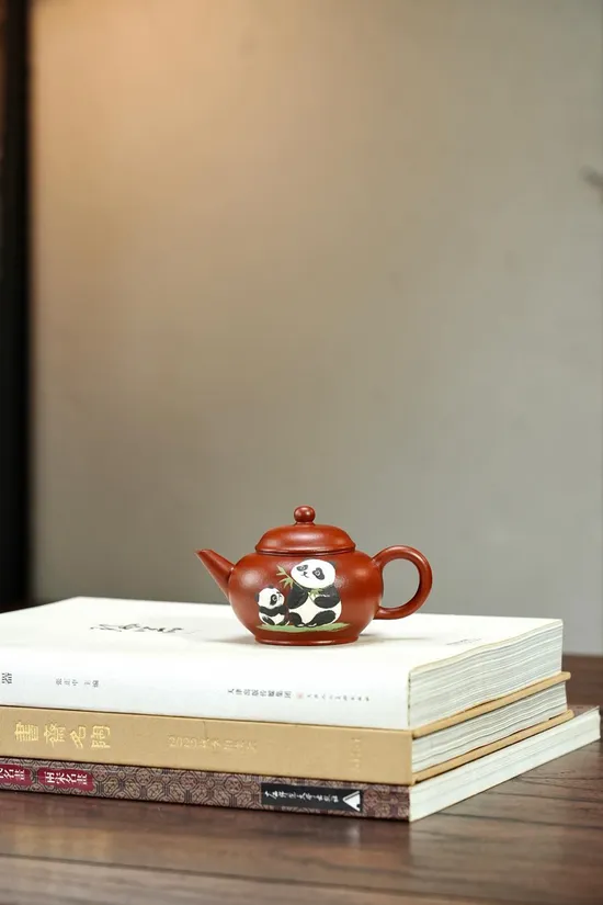 Premium Yixing Clay Teapot - Handcrafted Classic Design 4
