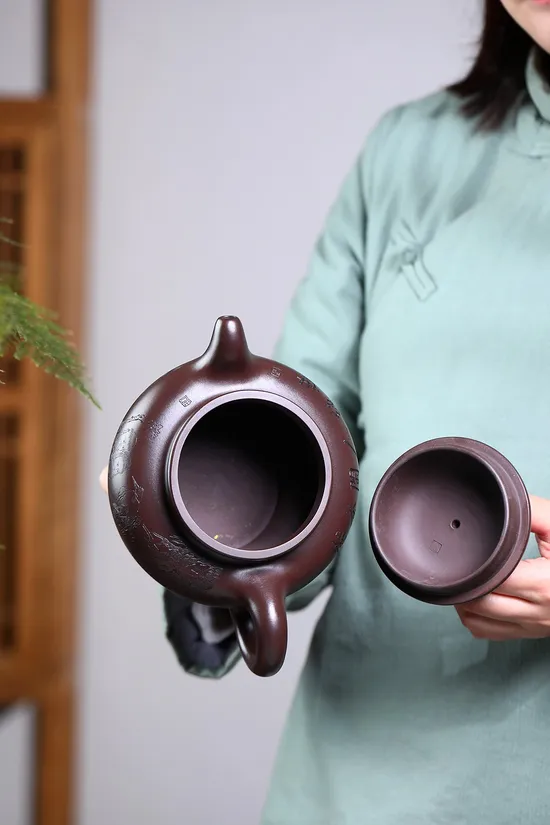 Yixing Zisha Teapot | Handcrafted Collectible Clay Teapot 6