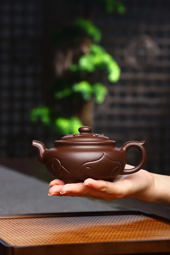 Premium Yixing Zisha Teapot – Rare Stone Red Clay Handcrafted 3
