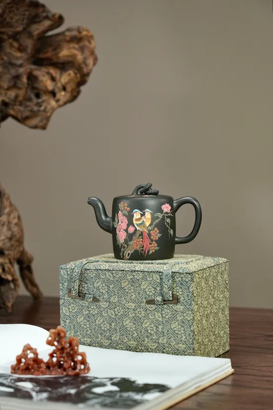 Yixing Clay Teapot | 260cc Handmade Zisha Pot with 9-Hole Filter 1
