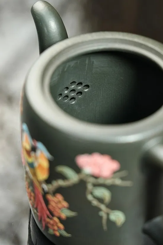 Yixing Clay Teapot | 260cc Handmade Zisha Pot with 9-Hole Filter 4