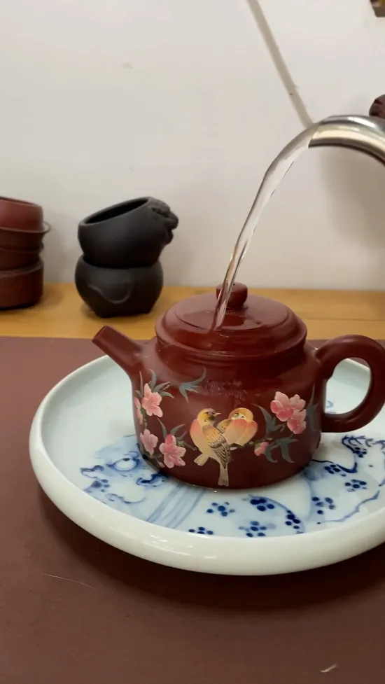 Yixing Zisha Teapot | Handcrafted Color-Changing Clay Art 3