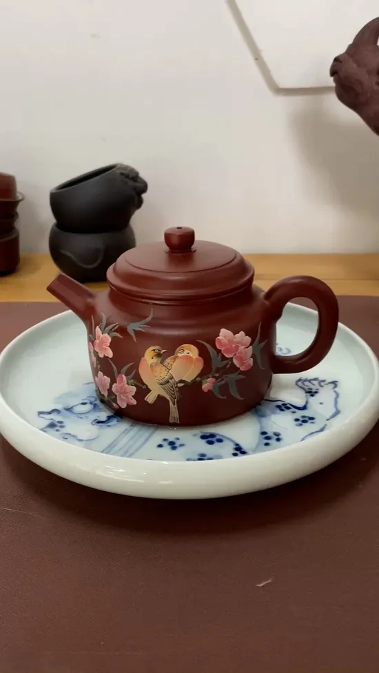 Yixing Zisha Teapot | Handcrafted Color-Changing Clay Art 4