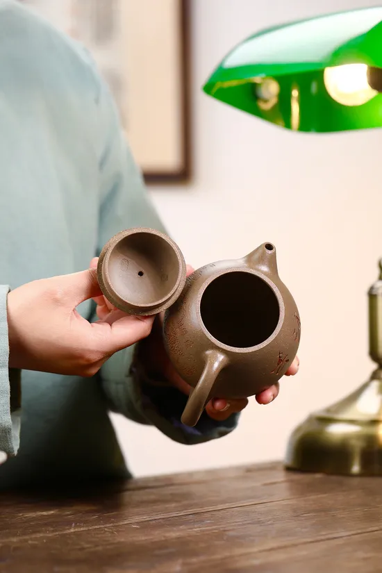 Yixing Teapot | Master Artisans Collaboration | Collectible Dragon's Egg 2