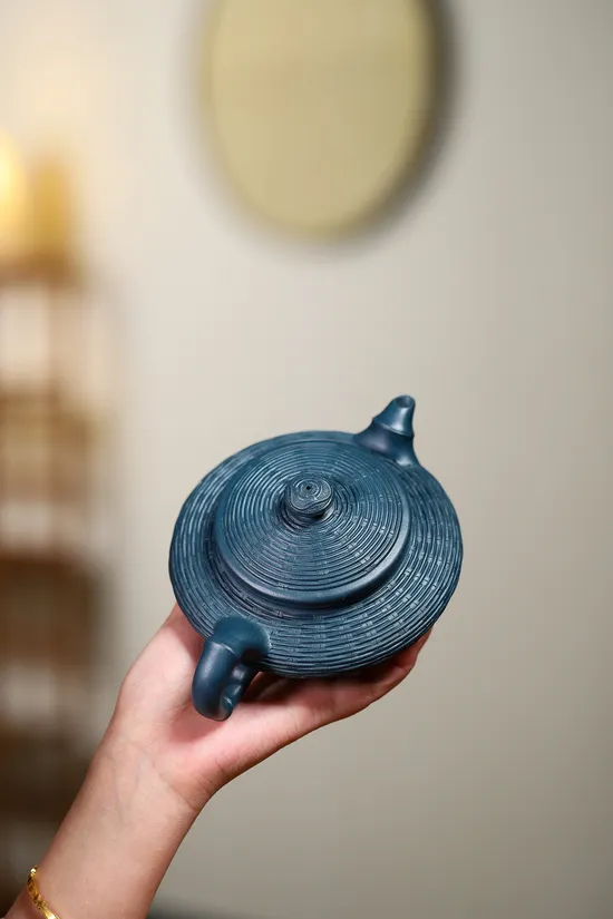 Yixing Zisha Clay Teapot | Yang Junbao Handcrafted Bamboo-Woven Collector's Choice 1