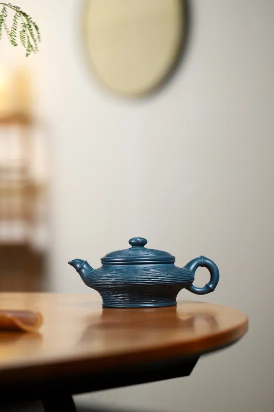 Yixing Zisha Clay Teapot | Yang Junbao Handcrafted Bamboo-Woven Collector's Choice 2