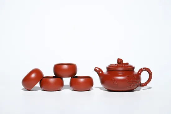 Yixing Zisha Clay Teapot Set - Handcrafted Antique Peach Design 5