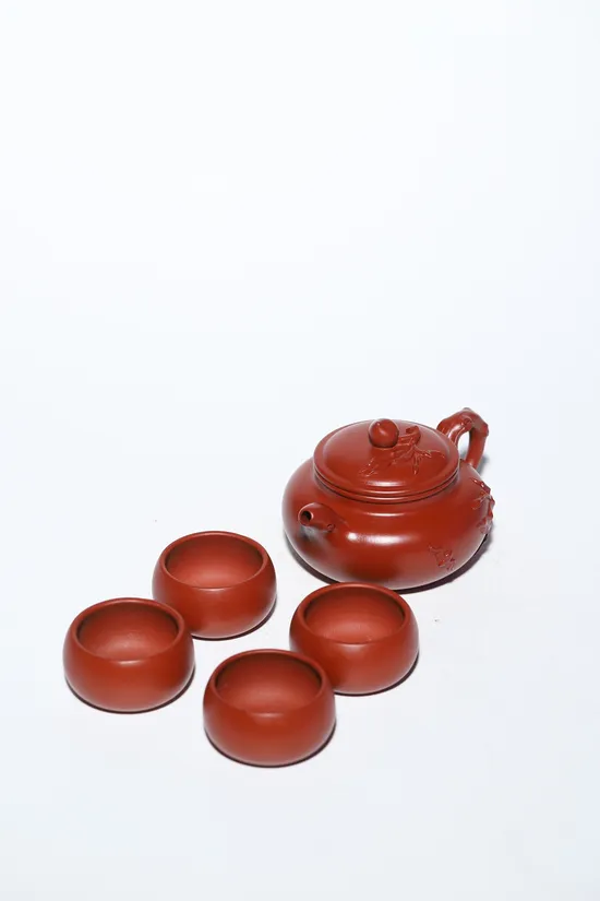 Yixing Zisha Clay Teapot Set - Handcrafted Antique Peach Design 7