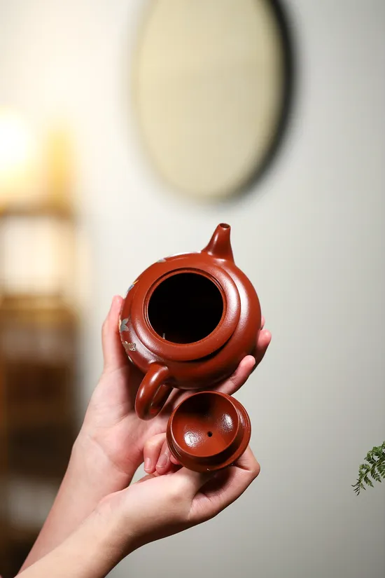 Zisha Teapots: Da Hong Pao clay | Fully Handmade Flat Smiling Cherry 1