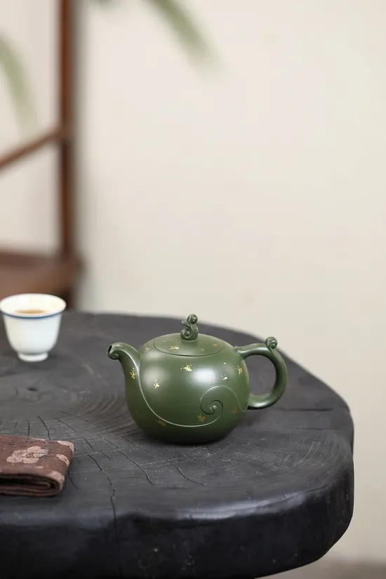 Handcrafted Yixing Clay Teapots | Artisan Zisha Teapot Collection 5