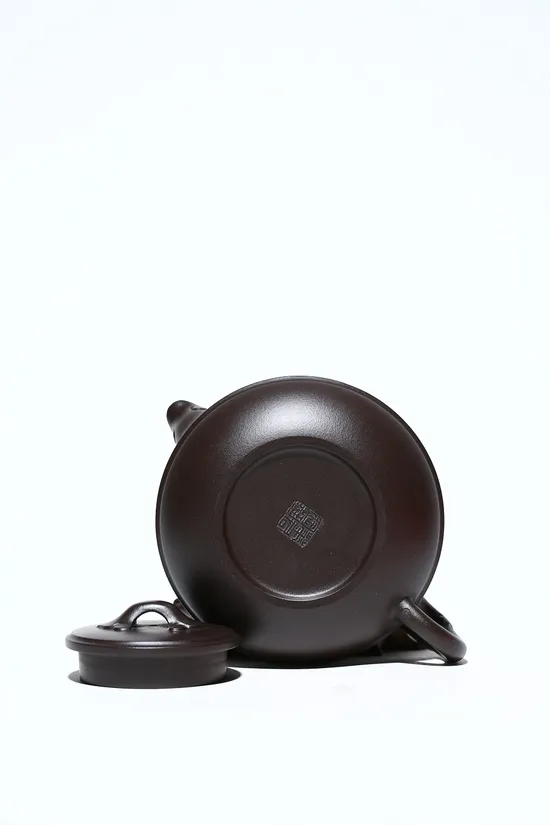Premium Yixing Zisha Teapot 'Xianyuan Ruyi' by Yao Huajun 7