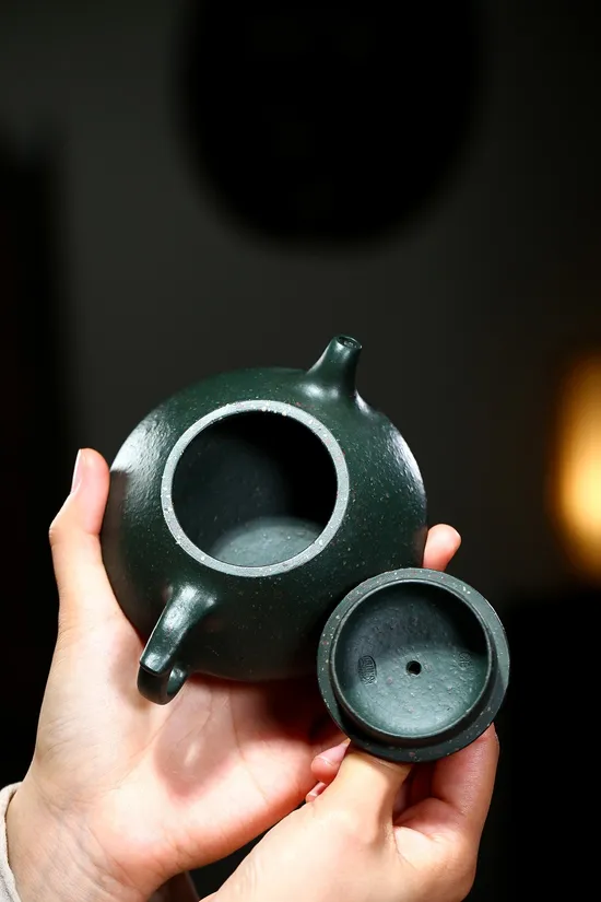 Authentic Yixing Zisha Teapot | Handcrafted Clay Teapot 220cc 5