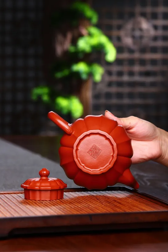 Premium Yixing Zisha Teapot Handcrafted by Master He Qixian | Award-Winning 1