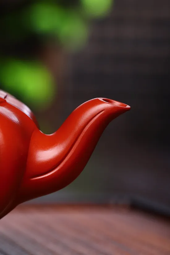Premium Yixing Zisha Teapot Handcrafted by Master He Qixian | Award-Winning 4
