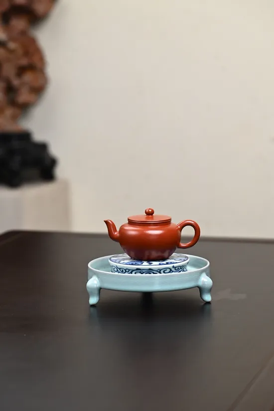 Premium Yixing Zisha Teapot | Flat Lid Lotus Design | 10cc 6