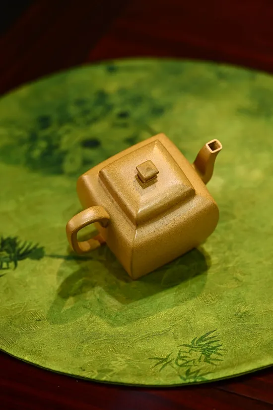 Yixing Clay Teapot Handcrafted, Award-Winning Zisha Artisan Pottery 2