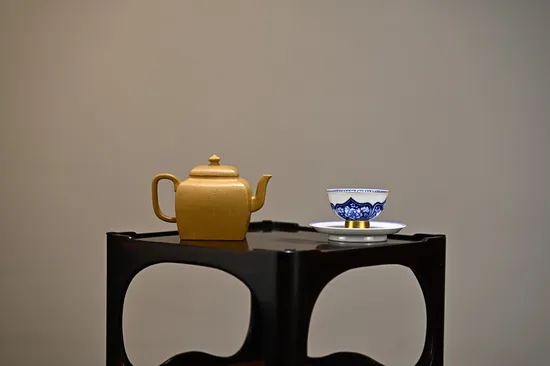 Yixing Clay Teapot Handcrafted, Award-Winning Zisha Artisan Pottery 7