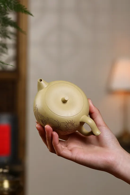 Premium Yixing Zisha Teapot | Handcrafted Clay Artisan Teapot 4