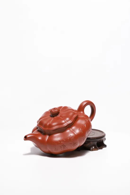 Premium Yixing Zisha Teapot | Handcrafted Clay Artisan Pottery 3