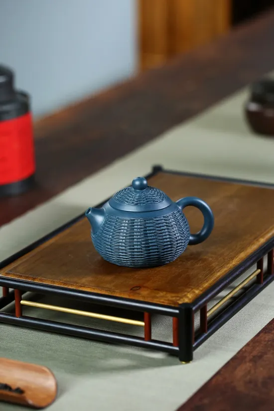 Premium Yixing Teapot - Handcrafted Bamboo Weave Art by Master Bao 6