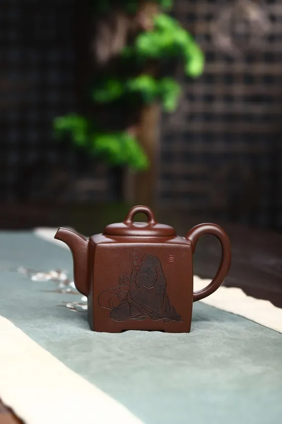 Premium Yixing Zisha Clay Teapot - Square Tranquility Handcrafted Artistry 8