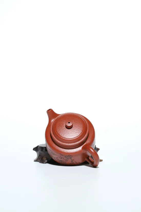 Premium Yixing Zisha Teapot | Handcrafted Purple Clay Artistry 1
