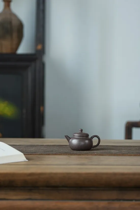 Mugu ShuiPing Yixing Teapot 90cc | Sky-Blue Clay Artisan Craft 3