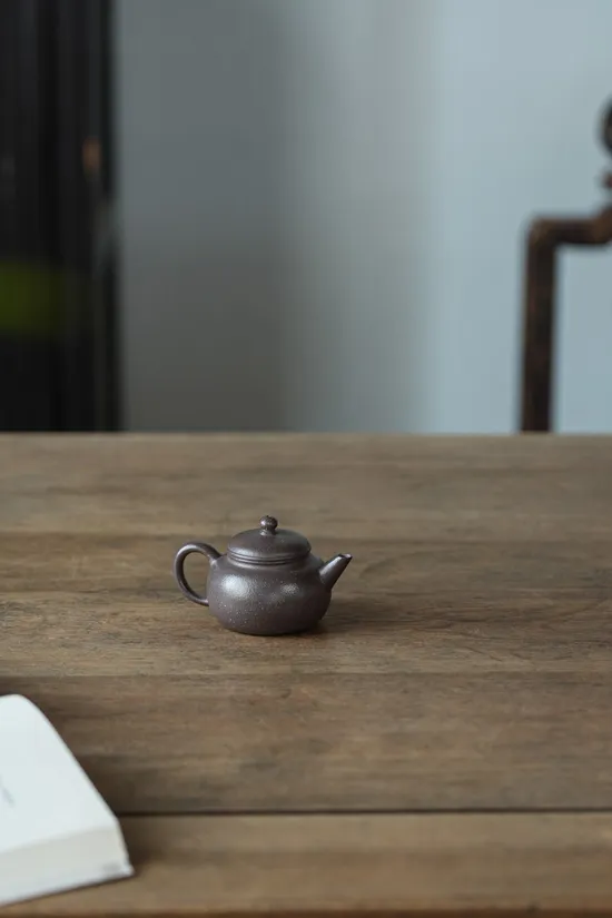 Mugu ShuiPing Yixing Teapot 90cc | Sky-Blue Clay Artisan Craft 5