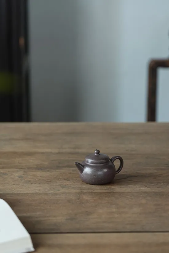Mugu ShuiPing Yixing Teapot 90cc | Sky-Blue Clay Artisan Craft 9