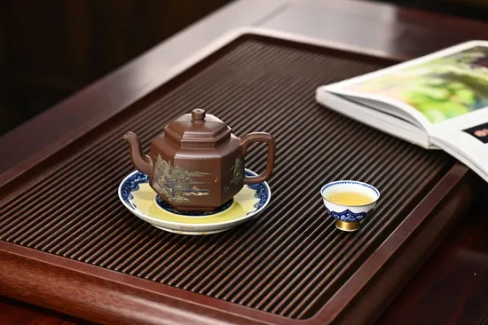 Premium Handcrafted Yixing Teapot | Artisan Ceramics Collection 8