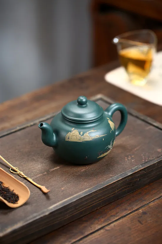 Premium Yixing Teapot | Handcrafted Zisha Clay Artistry 2