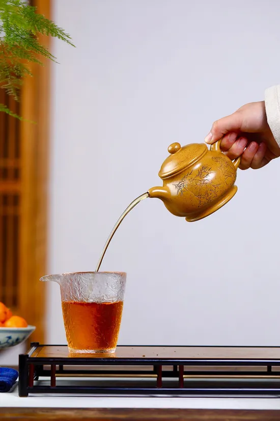 Yixing Clay Teapot | Handcrafted Golden Duan Artisan Teapot 4