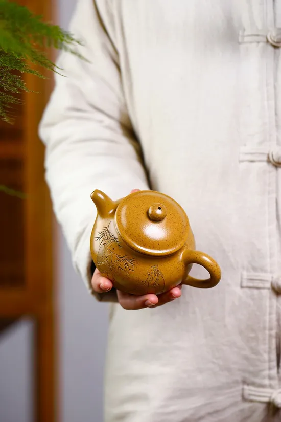 Yixing Clay Teapot | Handcrafted Golden Duan Artisan Teapot 6