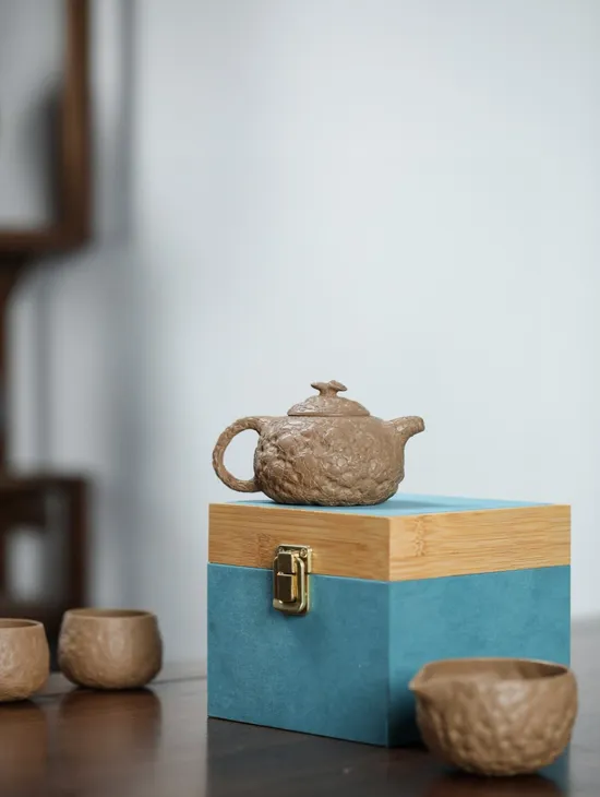 Premium Gongchun Yixing Clay Teapot Set - Handcrafted & Collectible 3
