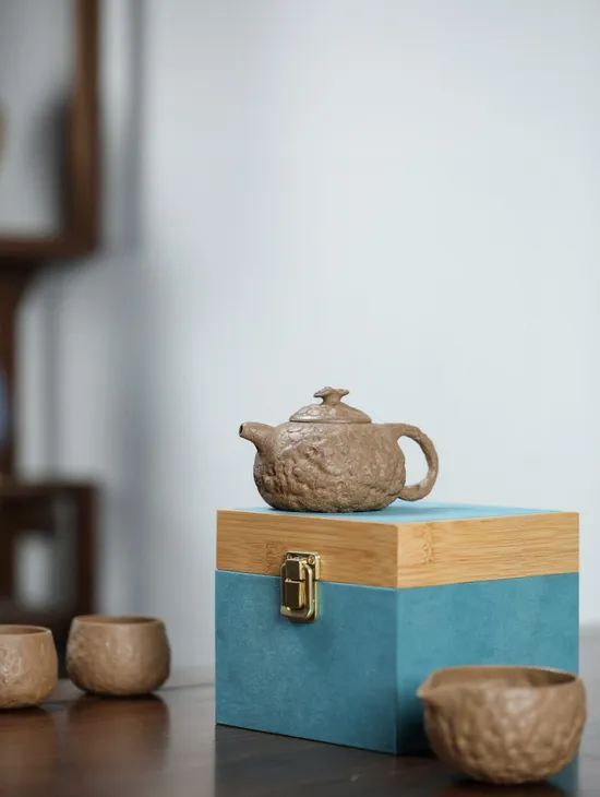 Premium Gongchun Yixing Clay Teapot Set - Handcrafted & Collectible 6