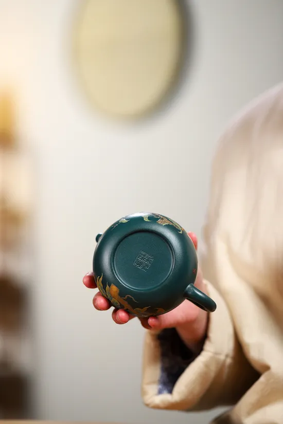 Premium Yixing Zisha Teapot - Yang Junbao Handcrafted Republic Green Clay 3