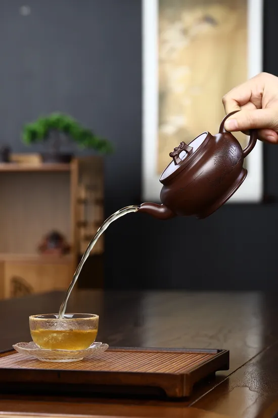 Handcrafted Yixing Zisha Teapot - Rare Stone Red Clay, Xu Liuming Artisan 1