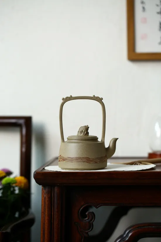 Premium Yixing Zisha Teapot - Masterpiece by Guo Chaojiang & Zhang Zhigang 8