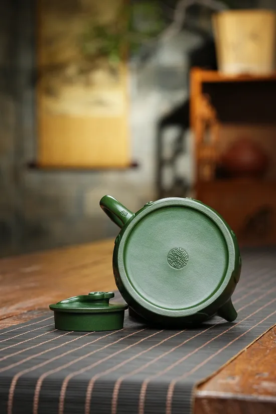 Premium Yixing Zisha Clay Teapot | Master Zhou Xinyuan Collectible Artistry 6
