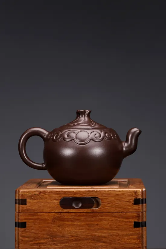 Zisha Teapots: Moon Over the Sea | Hui Haiqin 5