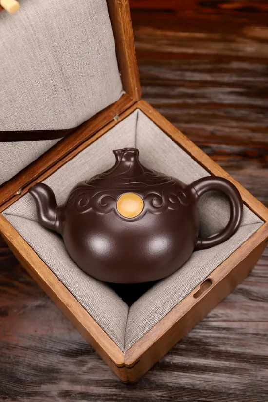 Zisha Teapots: Moon Over the Sea | Hui Haiqin 6