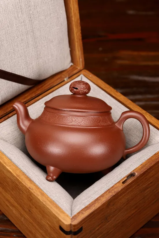 Premium Yixing Clay Teapot | Handcrafted Ceramic Artisan Pot 1
